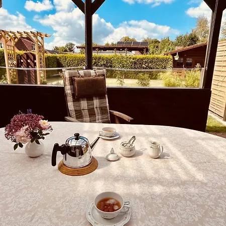 Neu! Tant Anni Mit Saunaoption 아파트